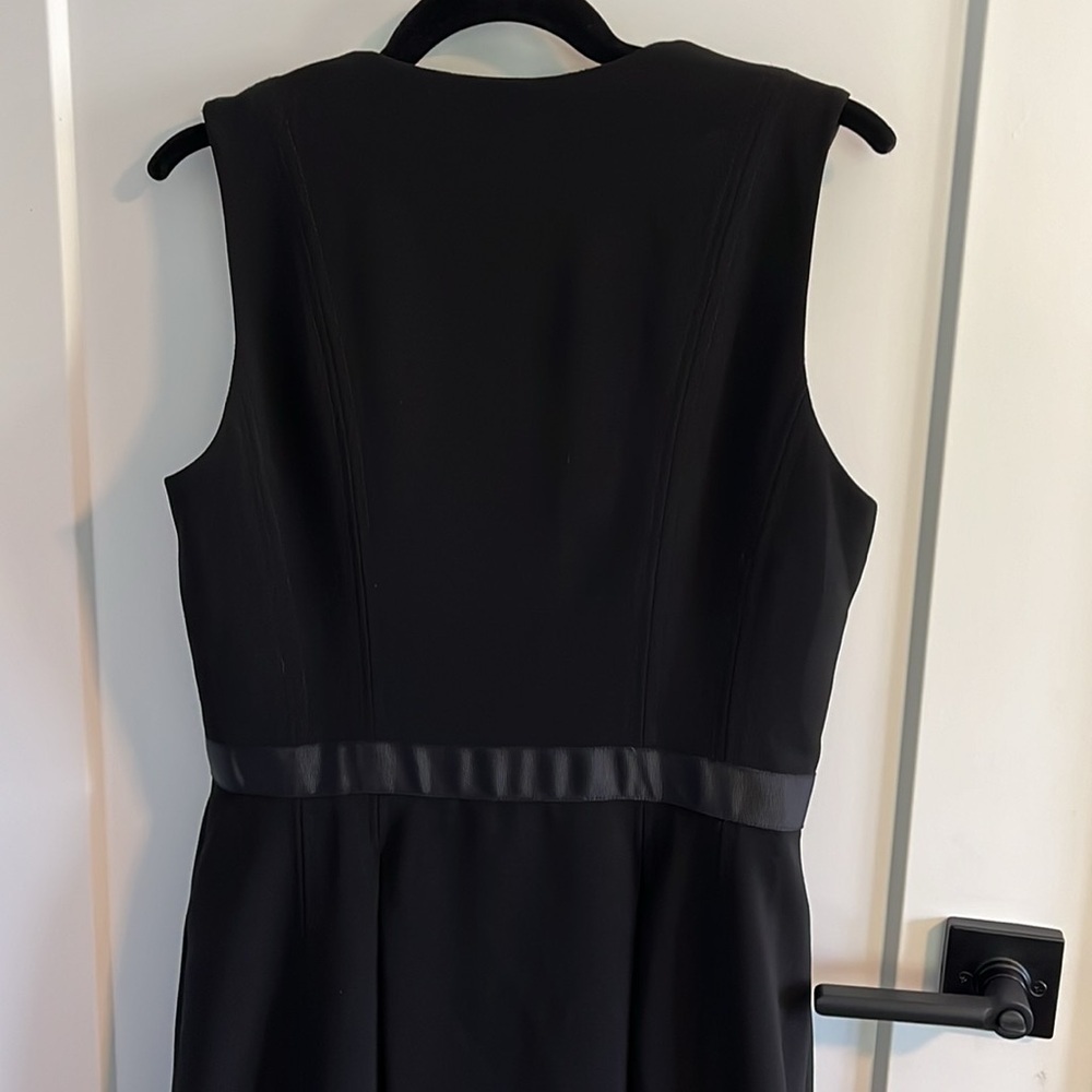 WHBM Black Zipper Front Sheath NWOT - Picture 8 of 11